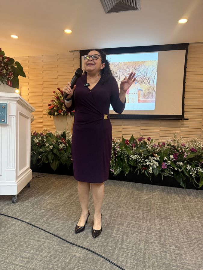 Exposición de la Ptra. Edith Ruiz, Congreso Diseñados para Amar y Servir