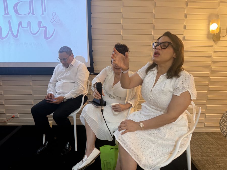 Panel del congreso, Congreso Diseñados para Amar y Servir